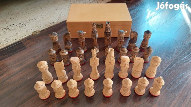 Faragott, ember figurás sakk készlet