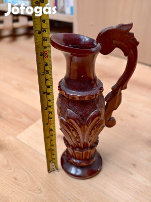 Faragott dísz váza