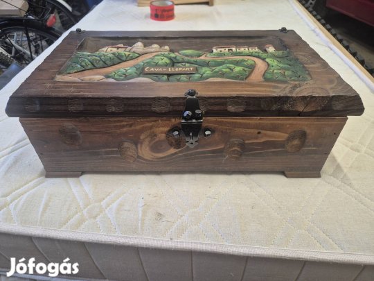 Faragott doboz kis láda fenyő ékszertartó