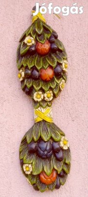 Faragott dupla virágcsokor, festett szobrász munka. Egyedei ritkaság