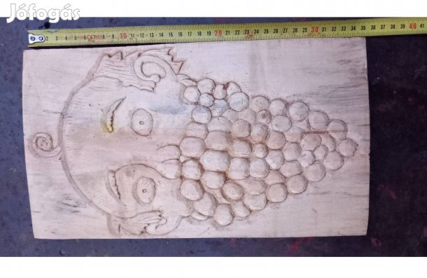 Faragott fa fali kép pl. borospince dekoráció