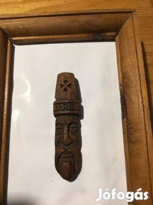 Faragott fa fej, képkeretben - Lengyelországból