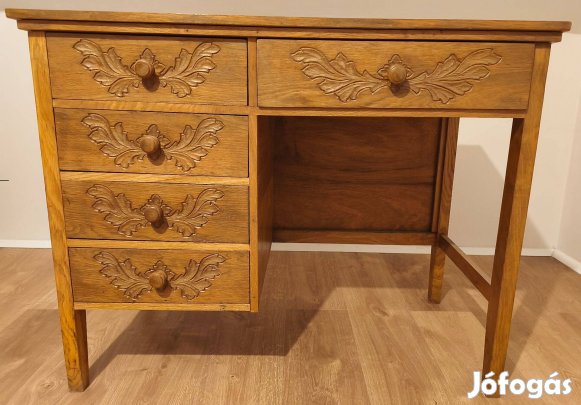 Faragott íróasztal eladó