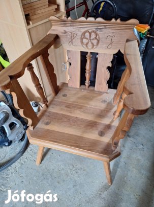 Faragott szék eladó