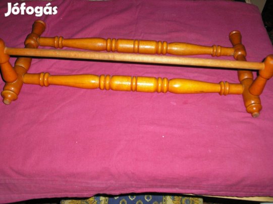 Faragott törölköző tartó