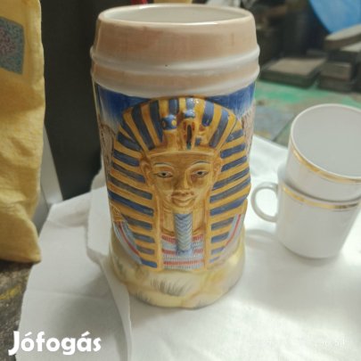Fáraós korsó eladó 
