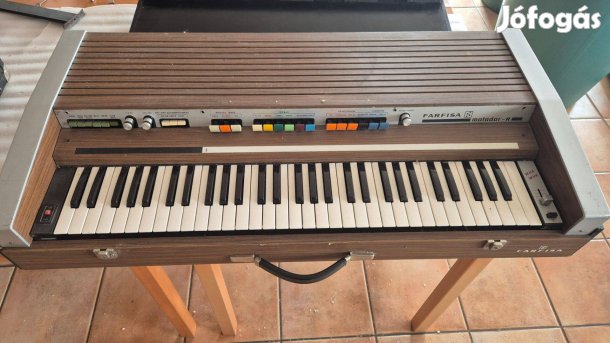 Farfisa Matador R - analog szintetizátor 1970-ből szép állapot tökélet
