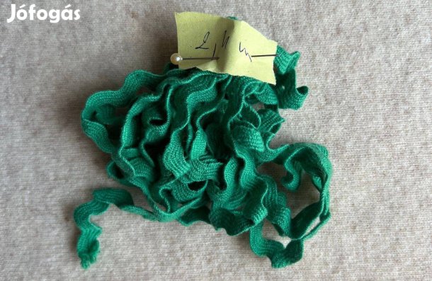 Farkasfog, paszomány szalag zöld