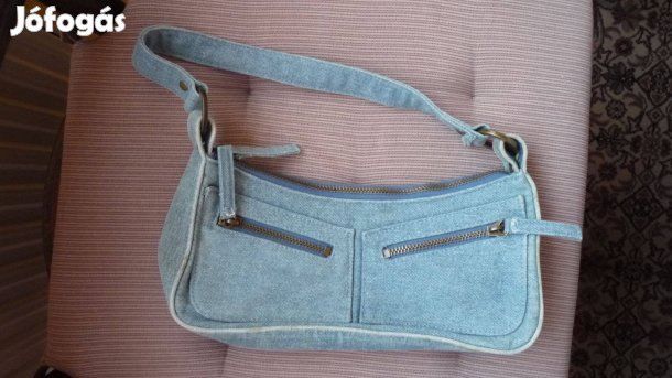 Farmer női kistáska kis táska 4 zippzáros rekesszel Belső zseb is