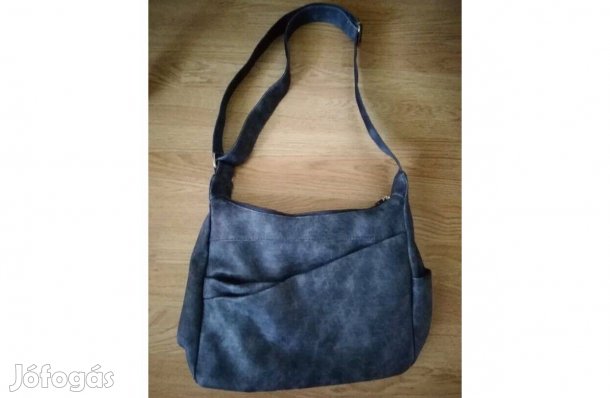 Farmer színű női válltáska