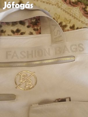 Fashion bags női krém színű válltáska táska eladó 3000ft óbuda mérete