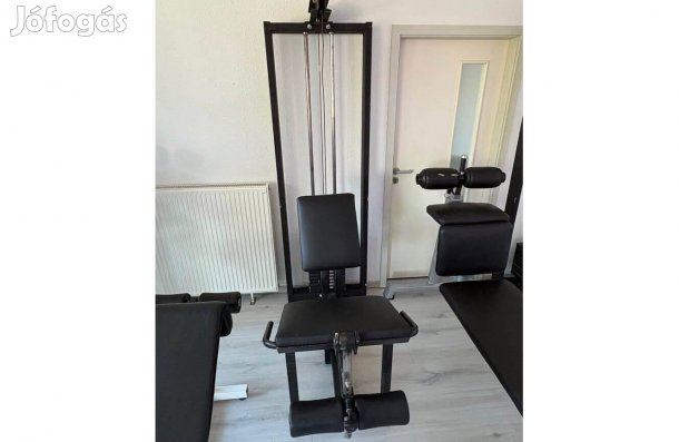 Fassi combfeszítő és egy combhajlító lábgép láb gép