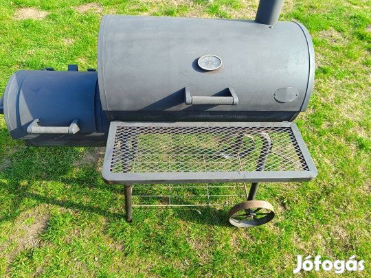 Faszenes grillező, grillkocsi ,Smooker eladó jó állapotban. Nem postáz