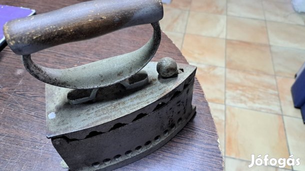 Faszenes vasaló retro eladó!