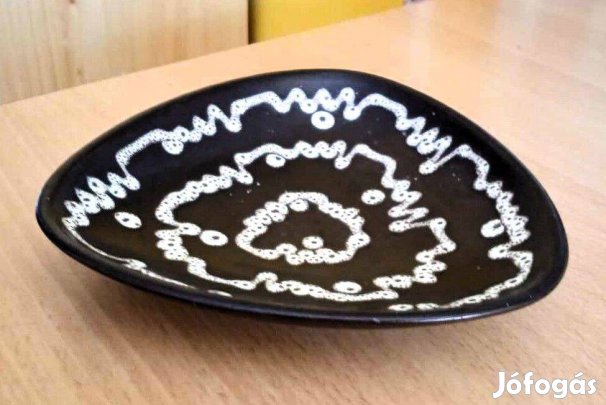 Fat Lava Dümler és Breiden művészeti asztalközép