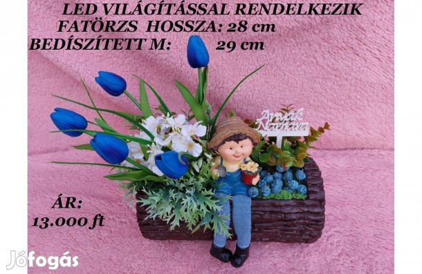 Fatörzsön ülő kisfiú- Anyák napja alkalmából