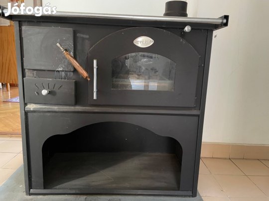 Fatüzelésű tűzhely Zvezda Classic GFS, 5.9kW