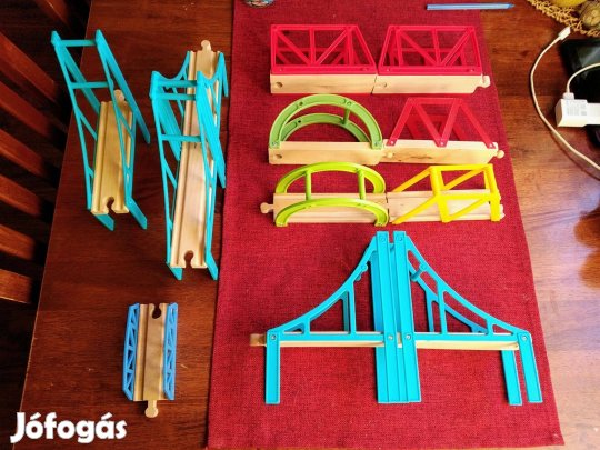 Favonat Hidak, Felüljárók Újak