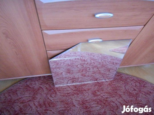 Fazettás fali tükör 46,7 x 33,7 cm