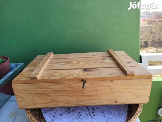 Fedeles fa doboz, bortartó láda