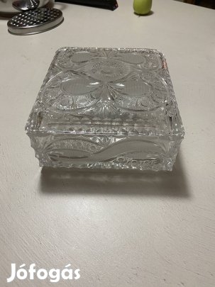 Fedeles kristálydoboz