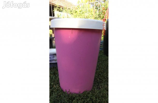 Fedeles műanyag tartó