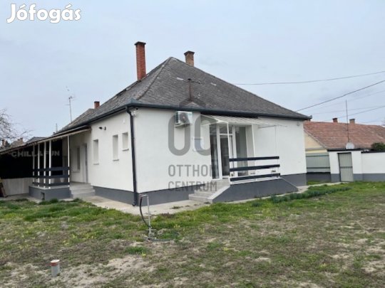 Fedezze fel Dunapataj rejtett kincsét  2 szobás, nappalis ház, ami új