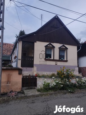 Fedezze fel álmai otthonát Berkenyén  4 szobás ház várja Önt!