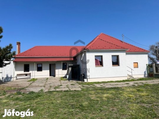 Fedezze fel álmai otthonát Gerjenben  4 szobás családi ház várja Önt!