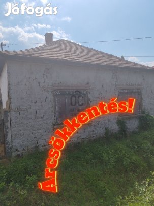 Fedezze fel álmai otthonát Tiszatenyő szívében  2 szobás ház várja Ön