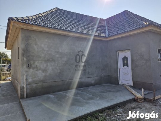 Fedezze fel álmai otthonát Újszászon: 4 szobás családi ház várja Önt!