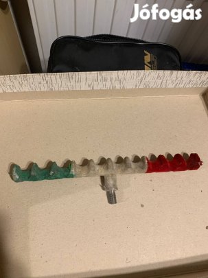 Feeder bottartó fej!