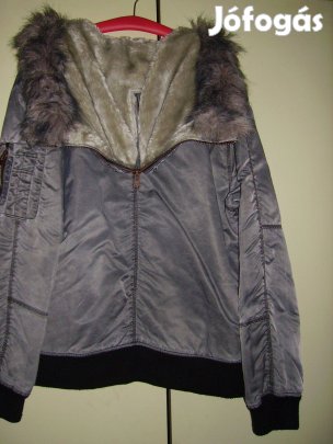 Féfi vízhatlan kapucnis,szürke dzseki XL-méret,Bécsben vásárolt!/27