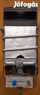 Fég V4 kéményes vízmelegítő 