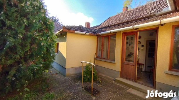 Fegyverneken családi ház eladó