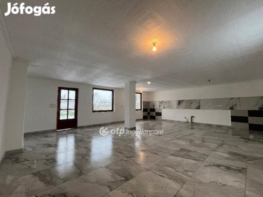 Fegyverneki 130 nm-es ház eladó