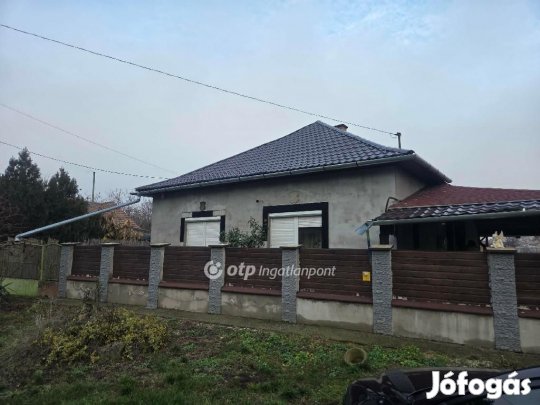 Fegyverneki 71 nm-es ház eladó