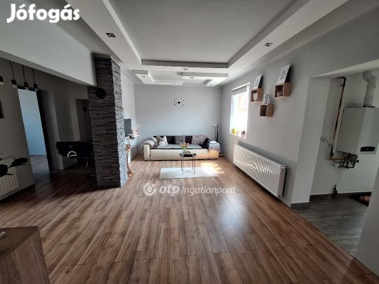 Fegyverneki 81 nm-es ház eladó