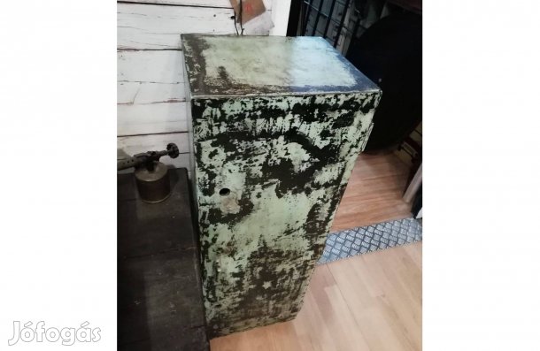 Fegyverszekrény, vas szekrény, ipari szerszámos szekrény, lemezszekrén