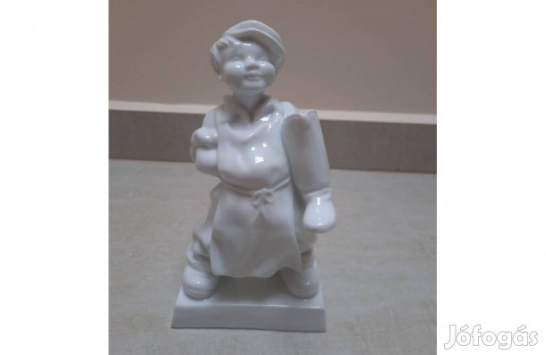 Fehér Herendi Csizmadia, cipész inas, csizmás fiú porcelán figura