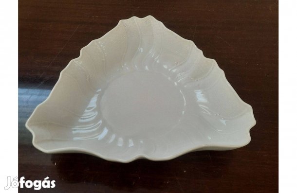 Fehér Herendi porcelán háromszög alakú köretes kínáló tál eladó!