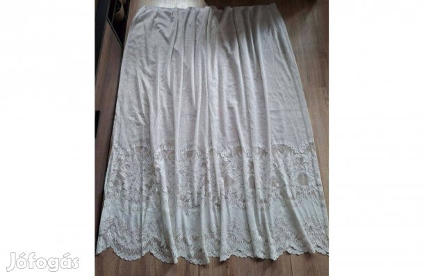 Fehér, fényáteresztő hímzett függöny 140cm X 170cm, 2 darab!