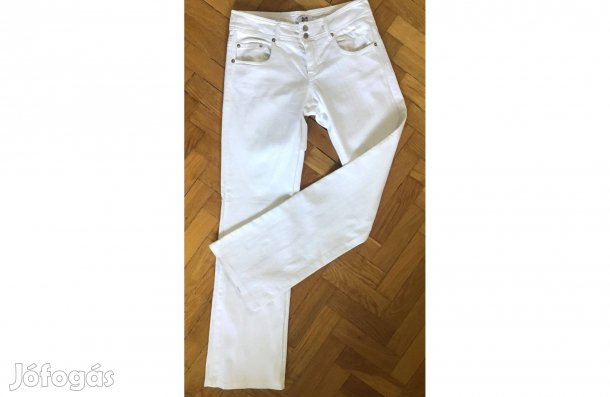 Fehér, női, egyenes szabású farmer 28-as