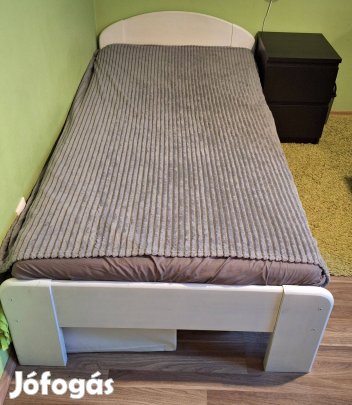 Fehér ágy [fenyőfa]