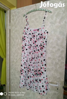 Fehér alapon pöttyös muszlin ruha