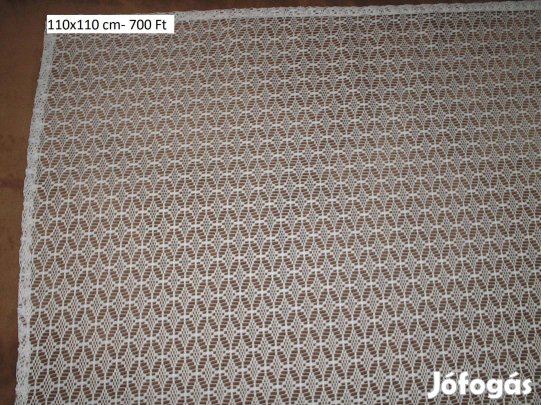 Fehér asztalterítő 110x110 cm