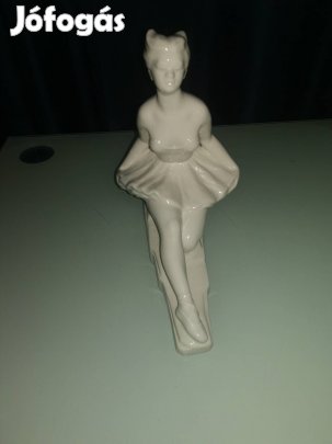 Fehér balerina porcelán 