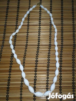 Fehér bizsu női nyaklánc szép állapotban eladó