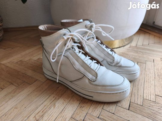 Fehér bőr magasszárú utcai cipő (Pat Calvin) 38-as