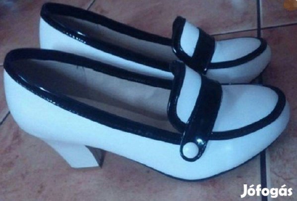 Fehér cipő 39 új